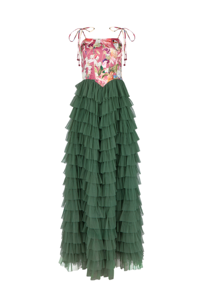 chic size inclusive model wearing JessaKae Georgiana Dress