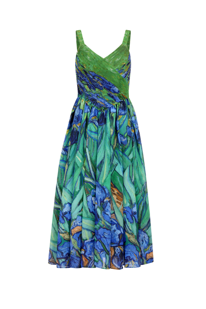 chic size inclusive model wearing JessaKae Iris Dress