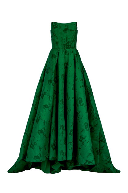 chic size inclusive model wearing JessaKae Rayne Dress