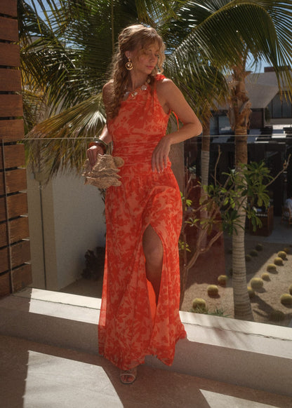 chic size inclusive model wearing JessaKae Tahiti Dress