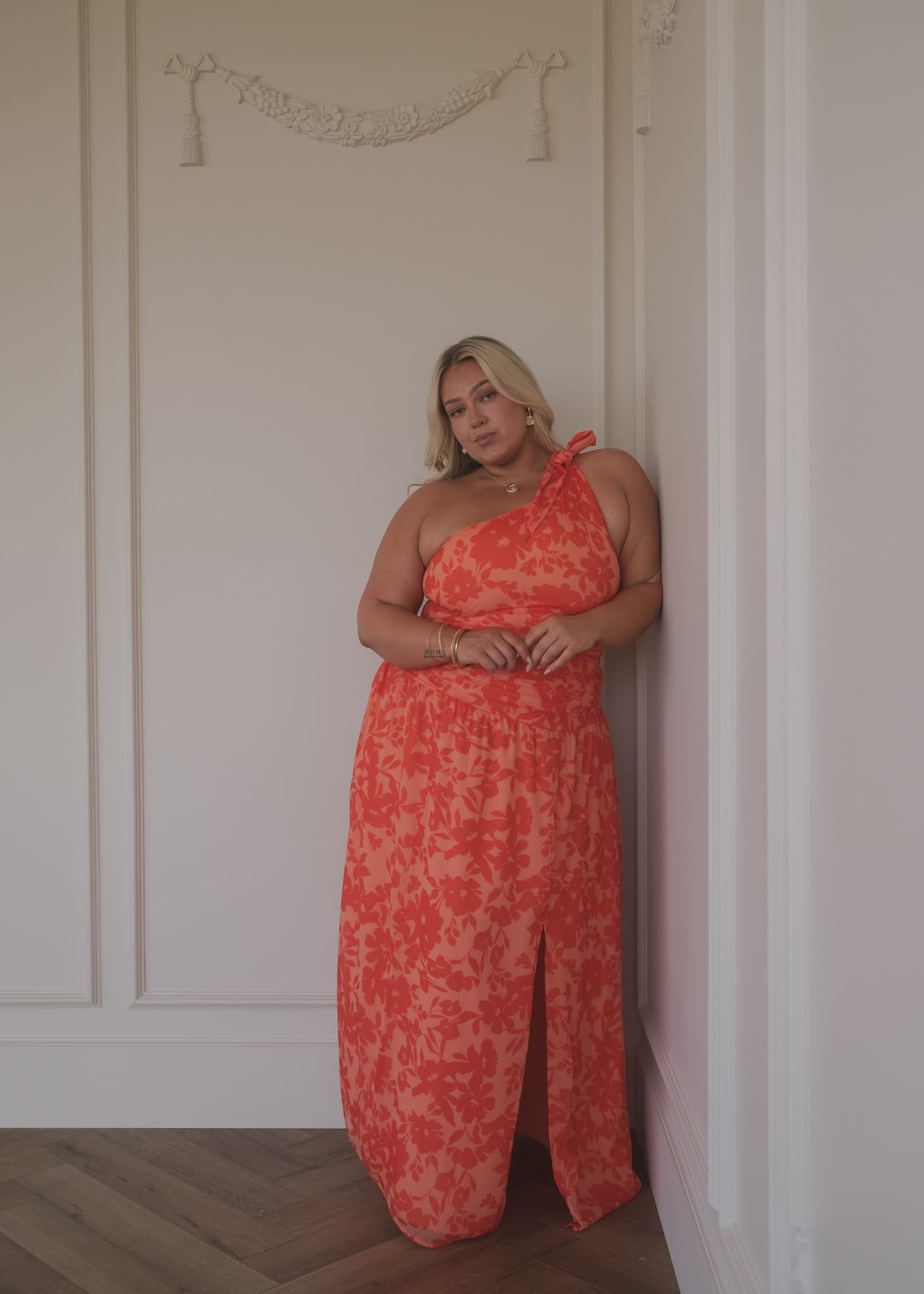 chic size inclusive model wearing JessaKae Tahiti Dress