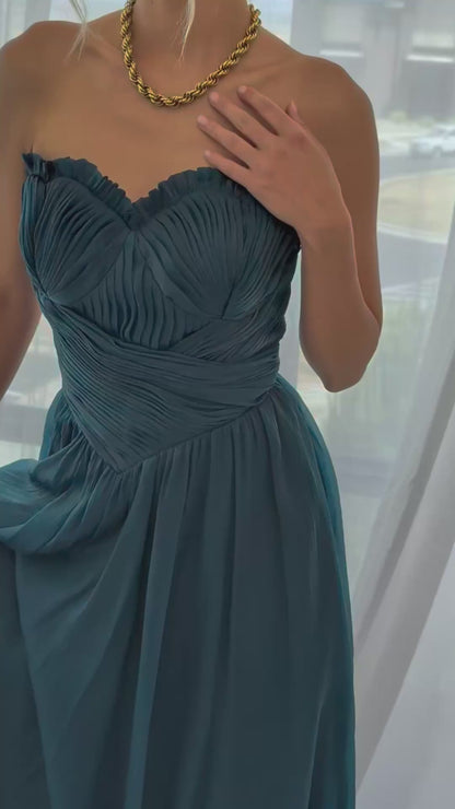 Alaria Dress